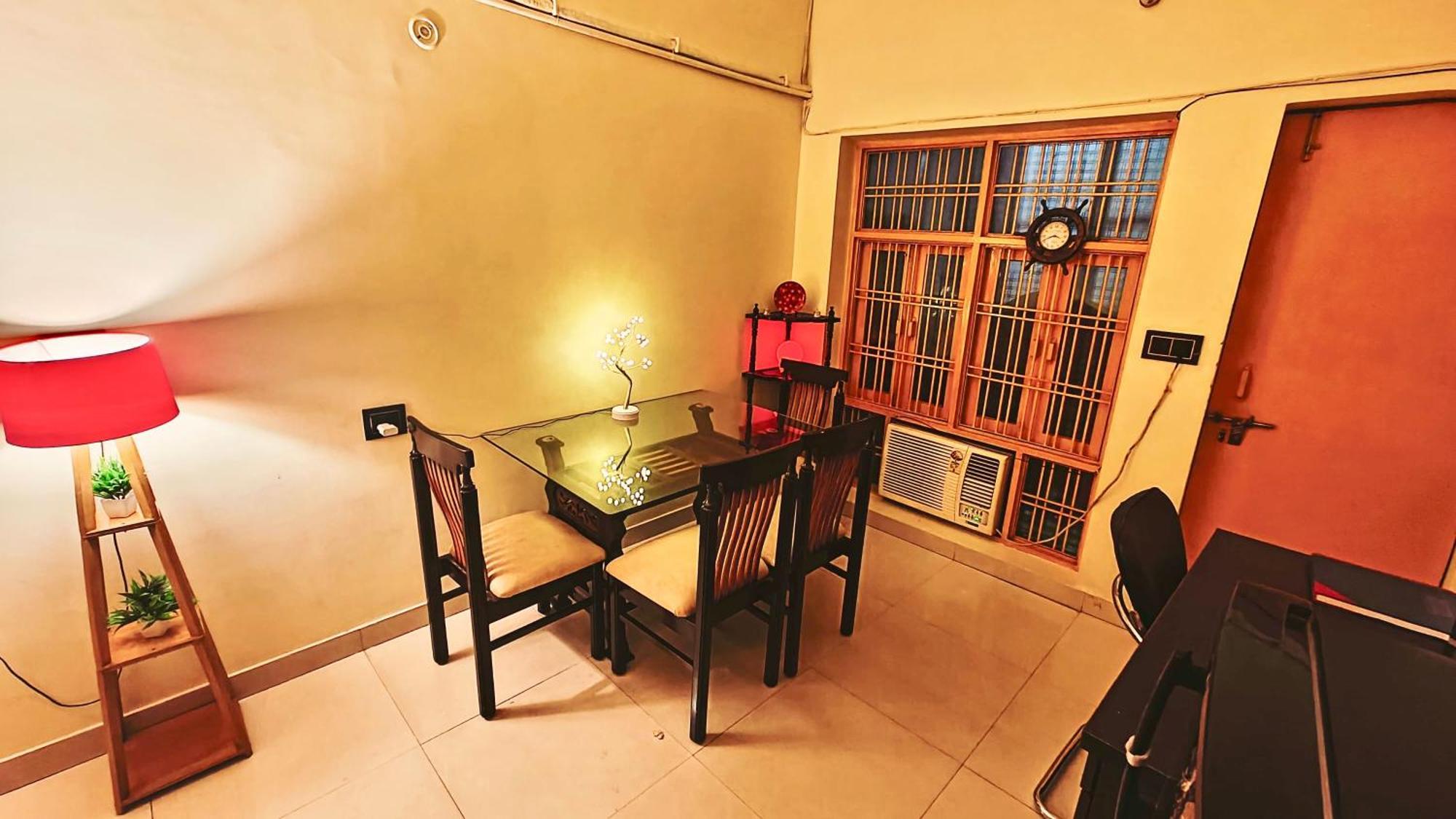 The Yellow House - Couple'S Getaway In Gomti Nagar- 1 Bhk Lucknow Extérieur photo
